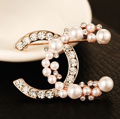 Серьги Шанель: роскошь для женщины