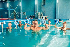 AQUA MIX – оздоравливающая водная аэробика с нагрузками для подтягивания мышц