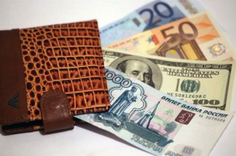 В какой валюте хранить деньги в 2020 году?