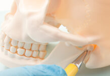 Что лечит гнатолог?