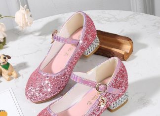 Выбор туфлей для девочки